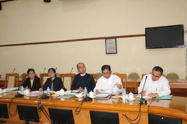 ျမန္မာႏိုင္ငံယွဥ္ၿပိဳင္မႈေကာ္မရွင္အဖြဲ႔၀င္မ်ား